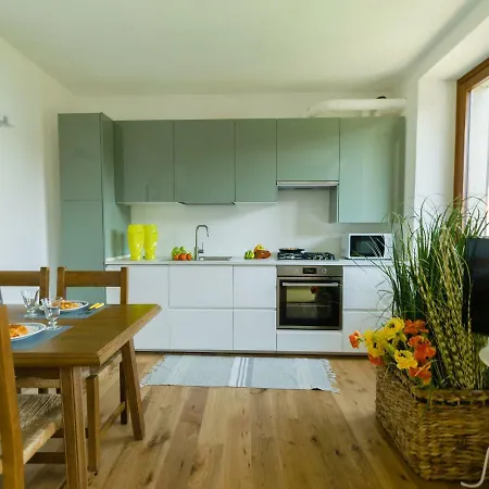 Discesa A With Terrace And Garden On Iseo * Riva di Solto