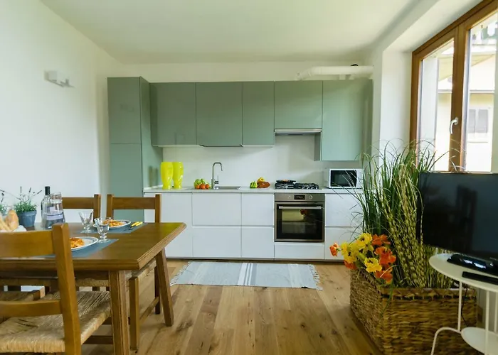 Enjoyiseolake - Discesa A With Terrace And Garden On Iseo * Riva di Solto