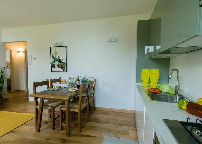 Lejlighed Enjoyiseolake - Discesa A With Terrace And Garden On Iseo Riva di Solto